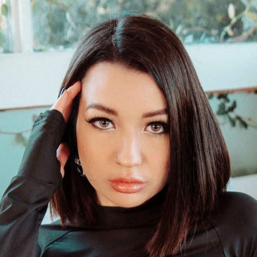 Maria Soyoko Stammer aka Mia Stammer posing for a photoshoot